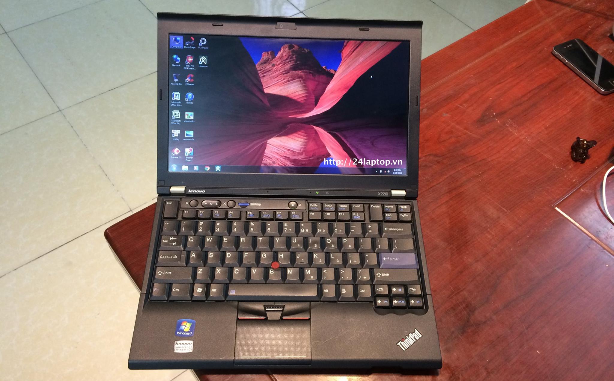 Lenovo Thinkpad X220.jpg